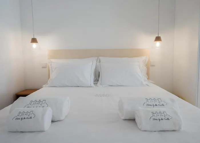 Castle Terrace Exclusive Apartment - Home By The Castle Apartment